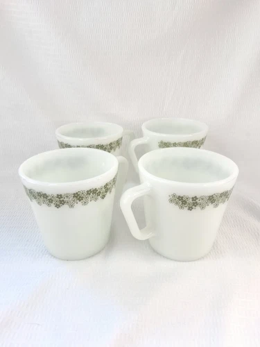4 Vintage 70s Pyrex Coffee Mugs No. 1410 “Spring Blossom Crazy Daisy” D Handle