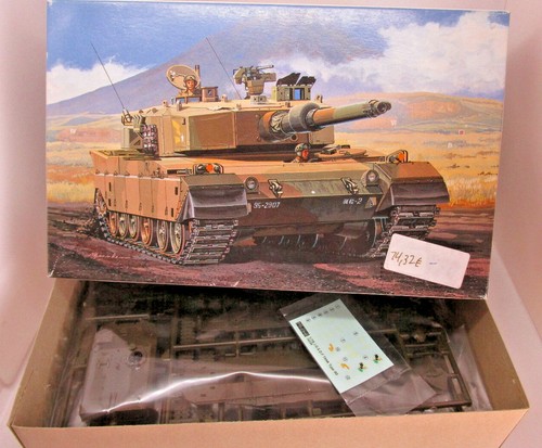 Maquette De Char Fujimi J.G.S.D.F. Type 90 Au 1/76 - Modèle D'occasion En Boîte D'origine
