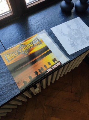 LP Bolt Thrower ...For Victory .Earache 1994 Mosh 120