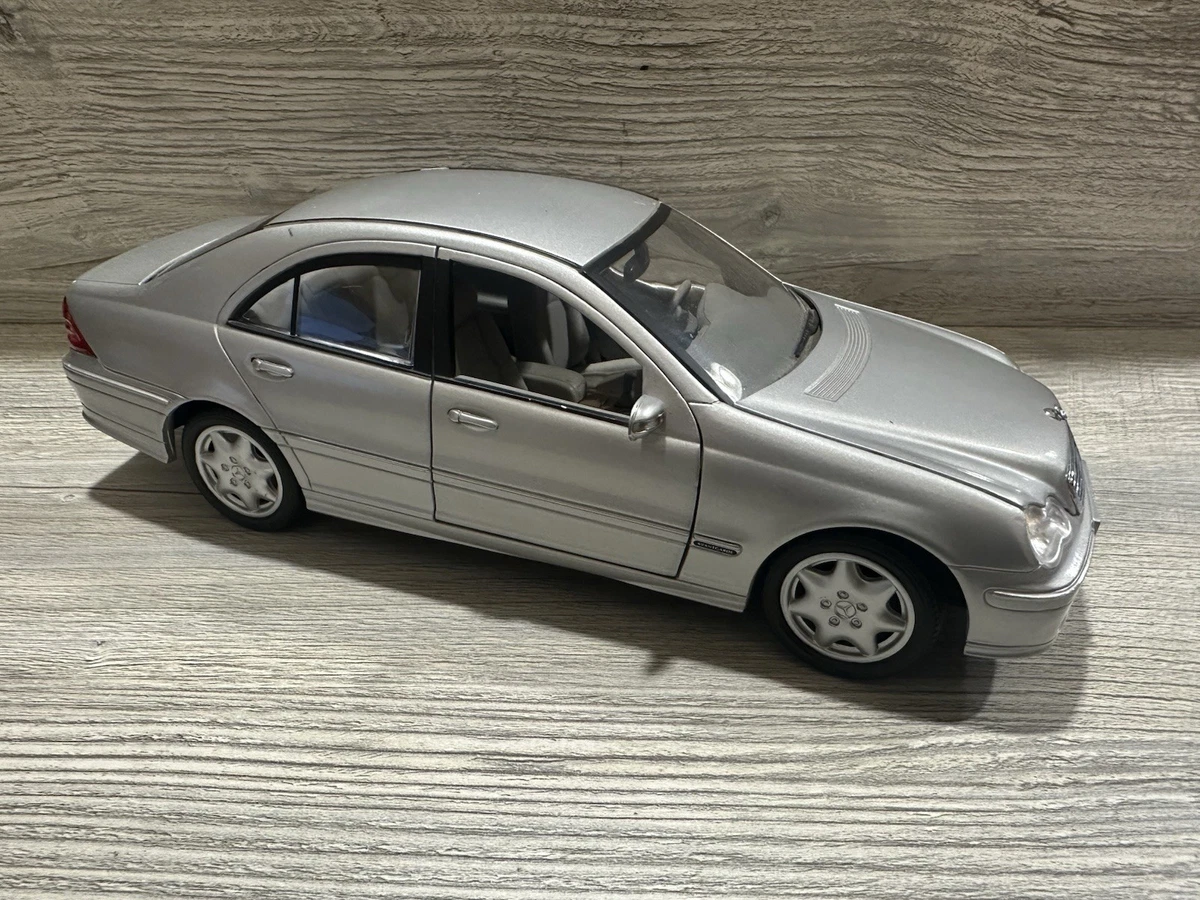 Anson Mercedes-Benz 1:18 Scale Diecast Cars, Trucks & Vans for