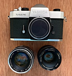 Yashica TL-Electro 35mm film camera w/ 2 lens Yashinon-DS 1.2 & Yashinon-DX 1.4