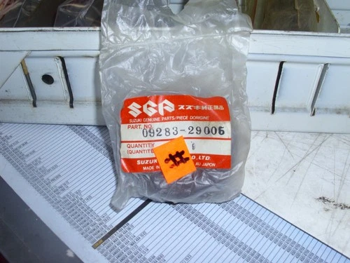 SEAL, LH (29X47X5)