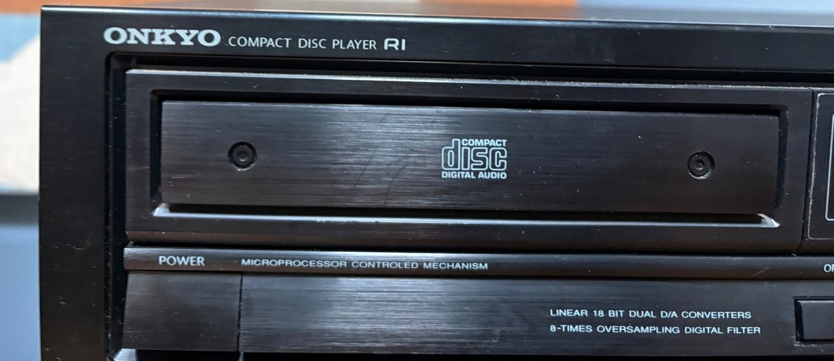 Onkyo R1 Series Dx-1800 Single CD Compact Disc Player for sale
