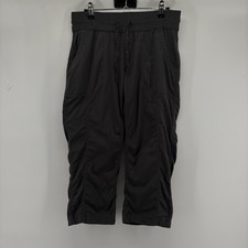 The North Face Aphrodite 2.0 Motion Capris Women  s Size M Gray Ruched Leg