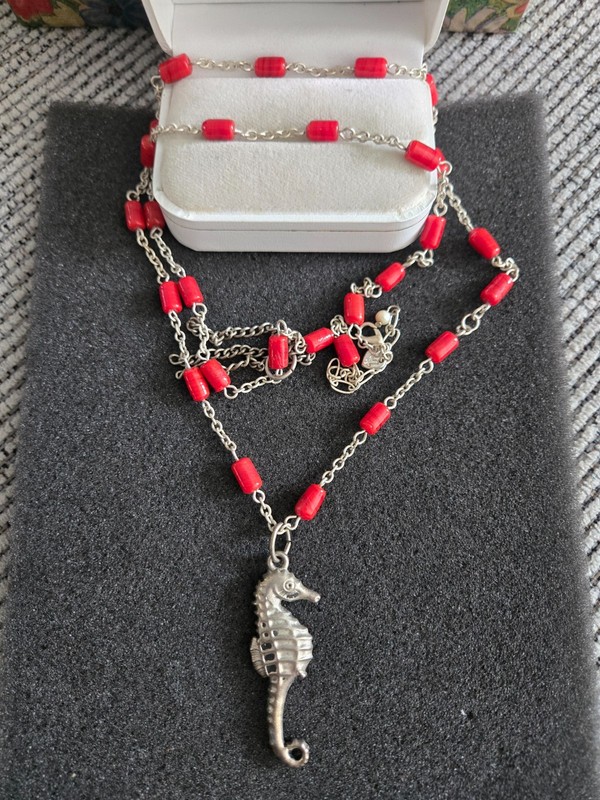 Vintage AEO American Eagle Long Red Beaded with Large Silver Seahorse Necklace