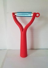 NEU TUPPERWARE D119 Schäler Universalschäler Rot Flachschliff Wellenschliff