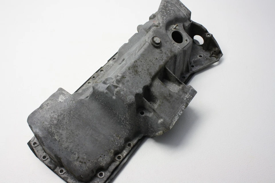 2007 - 2013 BMW X5 E70 масляный поддон двигателя OEM 7560308 - Изображение 3 из 4