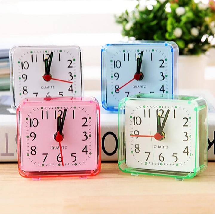 Alarm Clock Bedside Small Silent No Tick Alarm Clock Quartz Battery Operated-image