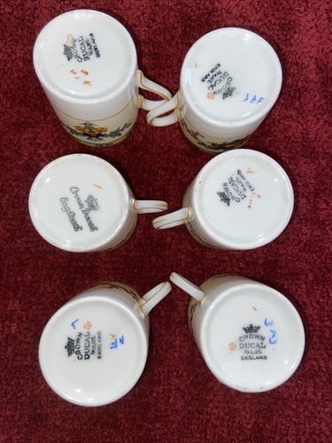 6 Crown Ducal demitasse cups and saucers, Blue URNS, Fruit, Flowers Design 1938 - Picture 3 of 6