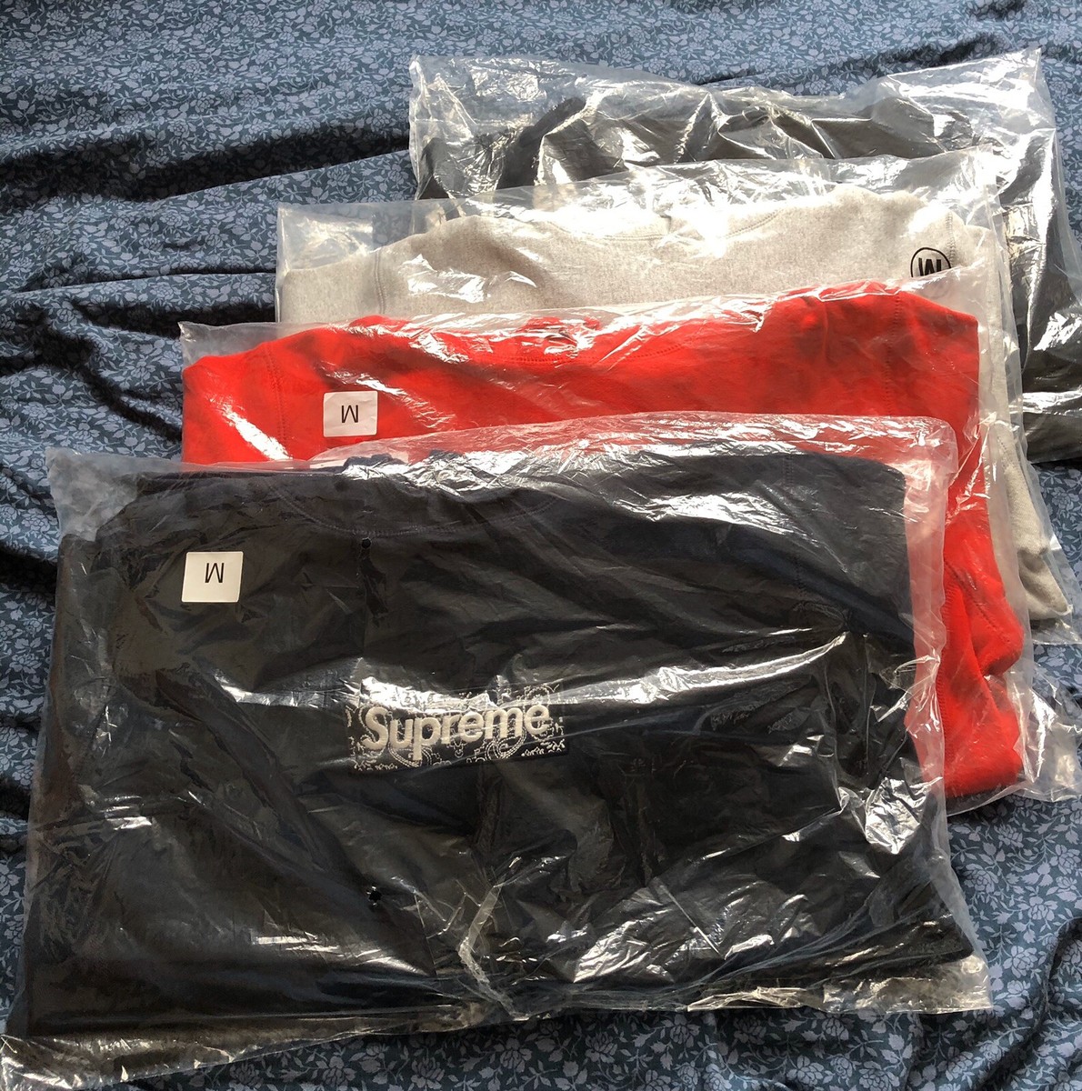 Supreme Bandana Box Logo Hooded Sweatshirt-Medium-M Hoodie Supreme Bandana Box Logo Hooded Sweatshirt-Medium-M Hoodie