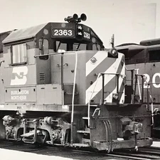 Burlington Northern Railroad BN #2363 GP38-2 Electromotive Train Photo Wichita