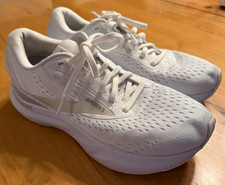 Brooks Adrenaline GTS 24, Women s Size 8.5, Style 1204261B148 All White READ