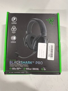 Auriculares inalámbricos para juegos Razer BlackShark V2 Pro negros