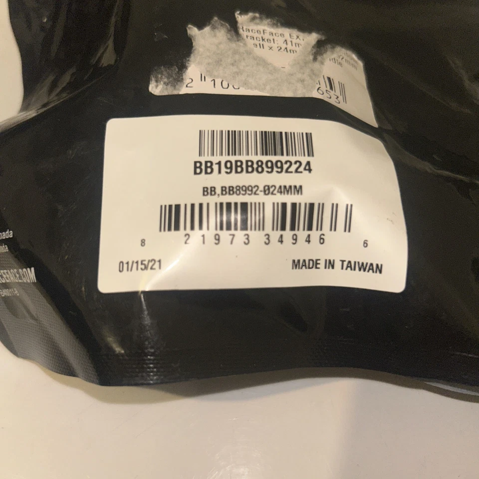 RaceFace EXI BB92 Bottom Bracket: 41mm ID x 92mm Shell x 24mm Spindle  - Image 2 of 2