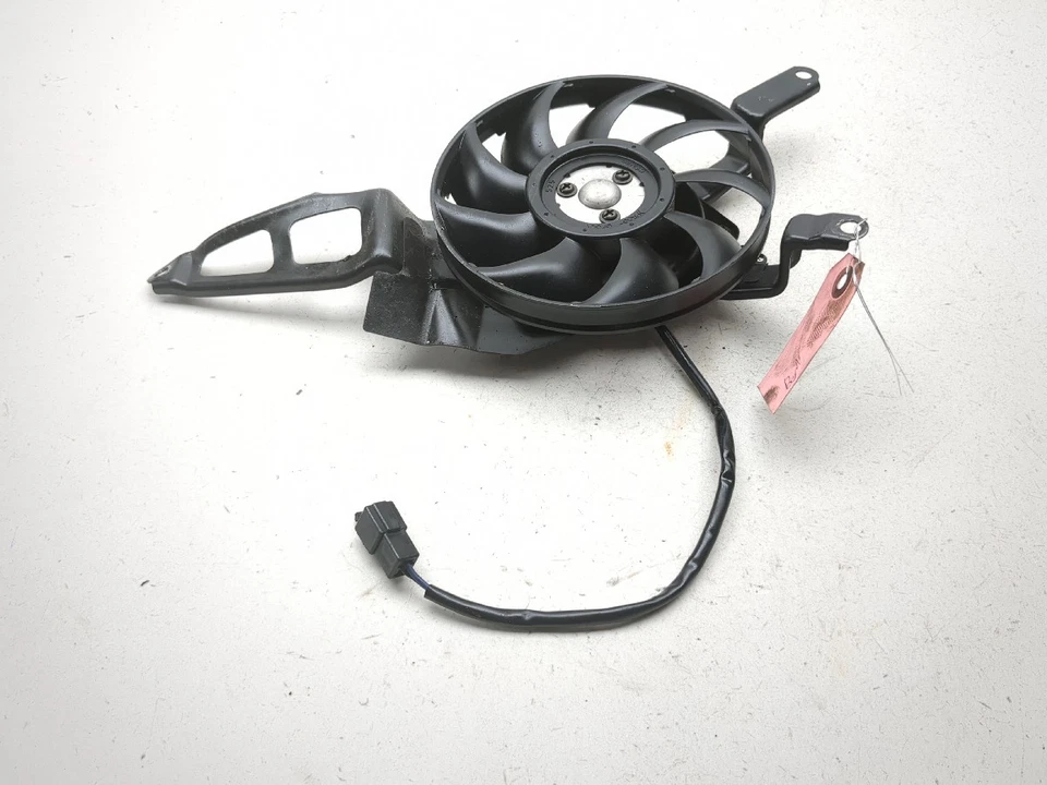 05 06 Ventilador radiador Kawasaki ZX6 ZX 636 Foto 3 de 4