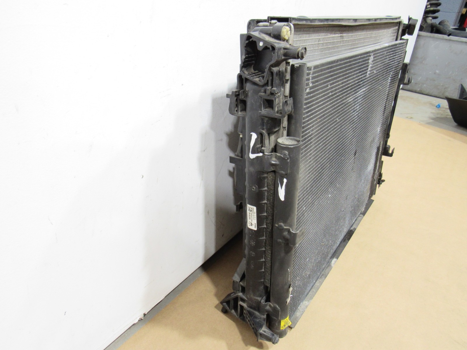 14-19 Maserati Quattroporte 2016 Engine Cooling Radiator Condenser Assembly ;:M