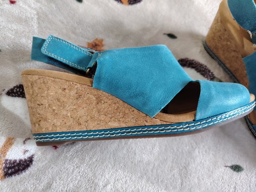 Ladies wedge sandals - blue suede - Clarks - NWT - UK 8E - Picture 3 of 4