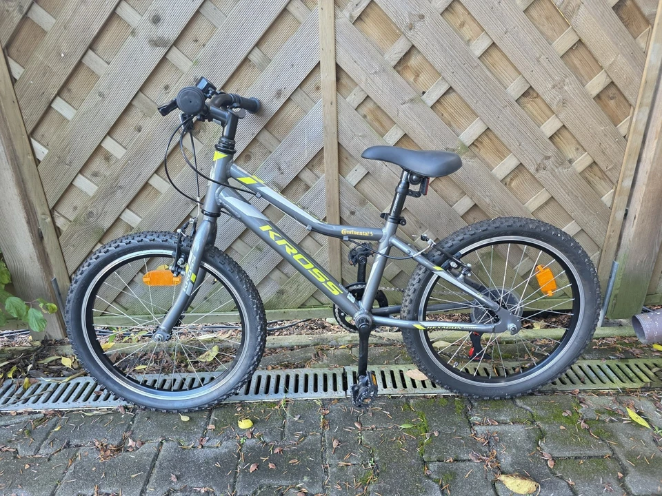 Kinderfahrrad KROSS 20 Zoll Hexagon Kid Aluminiumrahmen SunRace N30 (6-Gang)