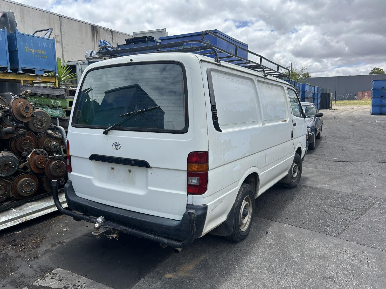 Toyota Hiace Left Front Door Trim RZH103 11/1989-12/2004 - thumbnail 5