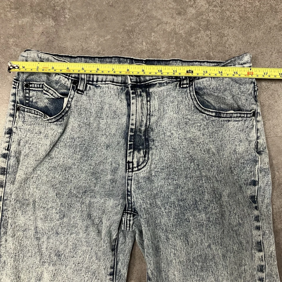 DG2 by Diane Gilman Women's Size 16 Acid Wash Blue Denim Jeans - Image 4 of 4