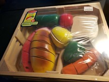Melissa  Doug Cutting Food Play Food Set With 30 Wooden Pieces in Box