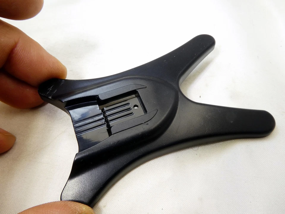 Flash camera Tripod  Stand shoe  adapter 1/4" screw in  for SB-900 800 910 700 - Image 2 of 3