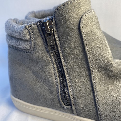 Austin Boots Women 6.5 Gray Kayla Zip Ankle Bootie Sneakers Suede Casual Comfort - Picture 2 of 7
