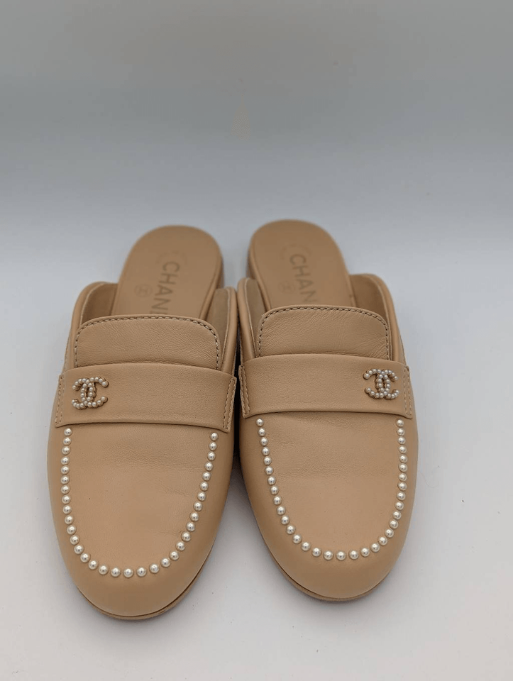Chanel interlocking CC Pearl logo Beige mules EU 37 eBay