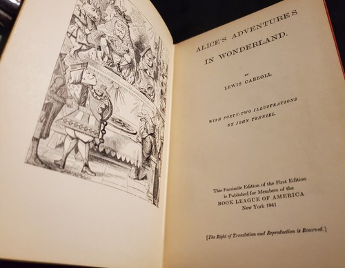 Alice's Adventures in Wonderland / By Lewis Carroll / Hardcover Illustrated Book - Bild 8 von 15