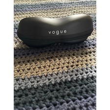 Vogue structured sunglasses case