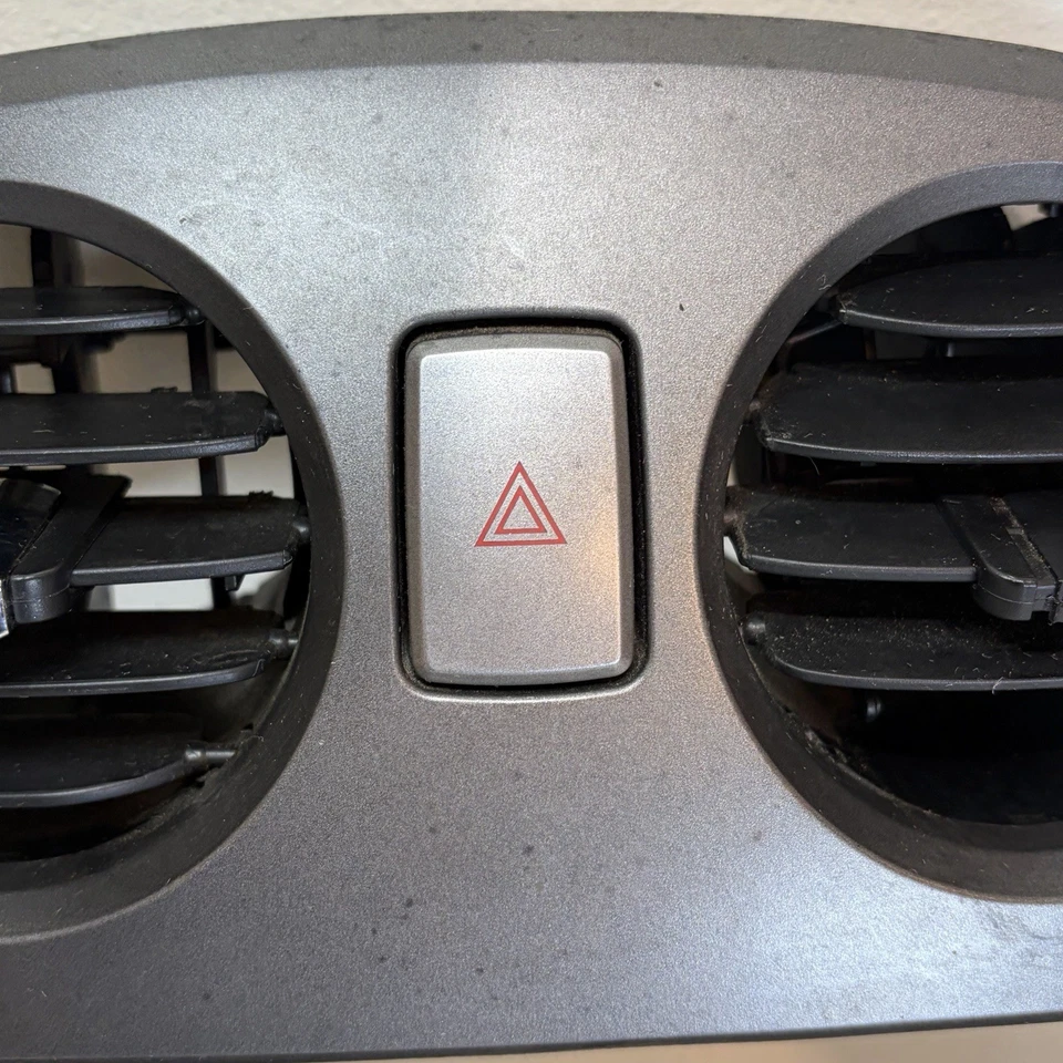 Cubierta de embellecedor de radio para Mitsubishi Eclipse 2006-2008 OEM MN121302HA Foto 4 de 4