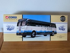 Corgi 98473 Yellow Coach 743 Waves Vintage Buses USA