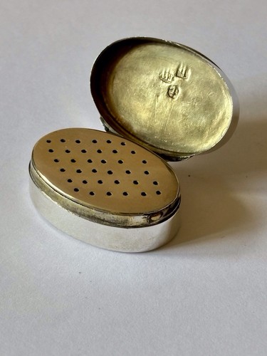 Antique George III Silver Gilt Vinaigrette with Sponge 1799 Thomas Willmore RARE - Picture 13 of 15