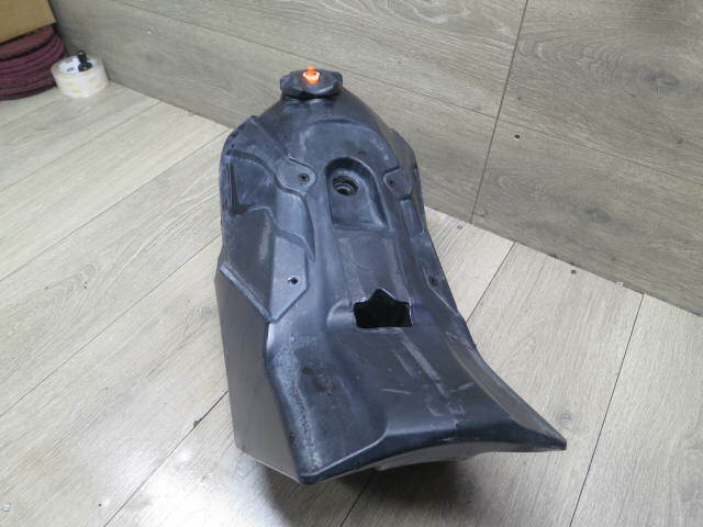 KTM　125SX純正タンク 2007 KTM 125 SX Genuine OEM Fuel Tank Gas Tank | Genuine OEM