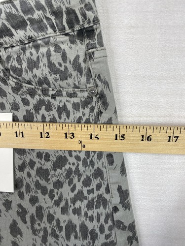 KanCan Shorts Womens S Gray Animal Print Denim Distressed High Rise Stretch NWT - Picture 7 of 13