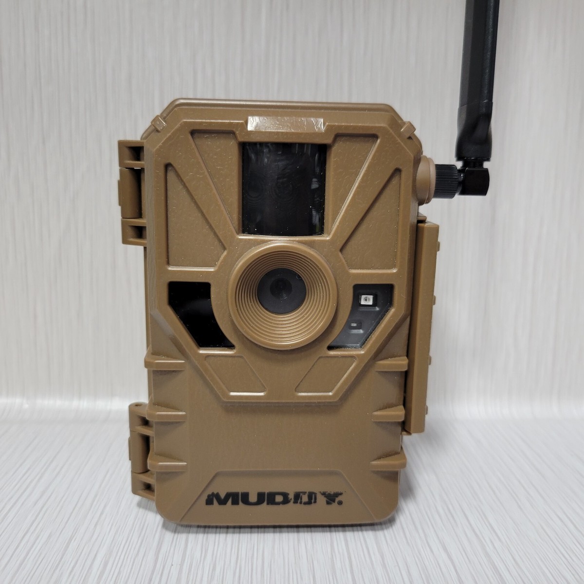 MUDDY MANIFEST Cellular Trail Camera AT&T 16 Megapixel (MUD-ATW V4)™