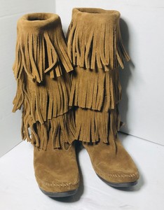 minnetonka moccasins boots womens