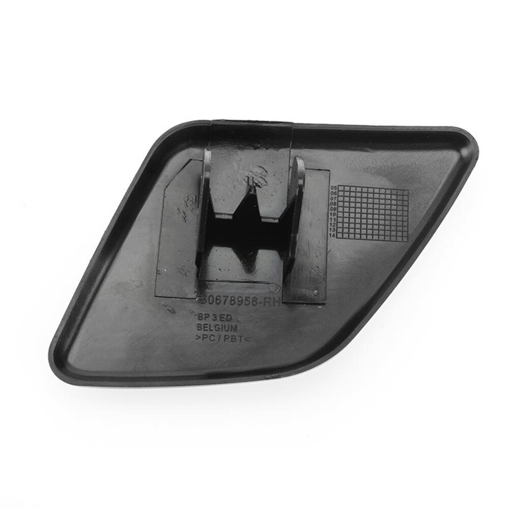 Front Right Bumper Headlight Washer Cover Case Trim for 20072014 XC90