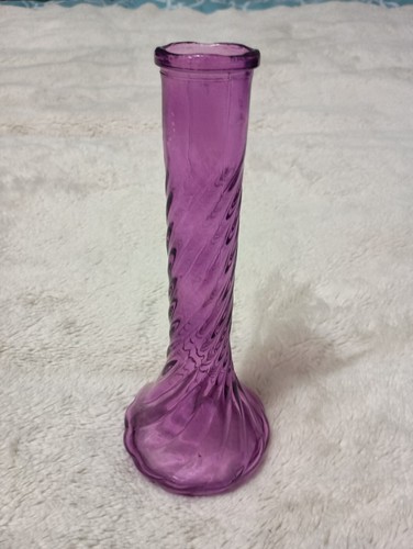 Glasvase Amethyst lila gewirbelt geriffelt oben 9" hoch