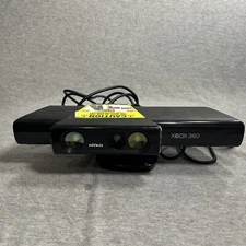 Microsoft 1414 Xbox 360 Kinect Sensor Bar W A/C Adapter And Nyko Zoom