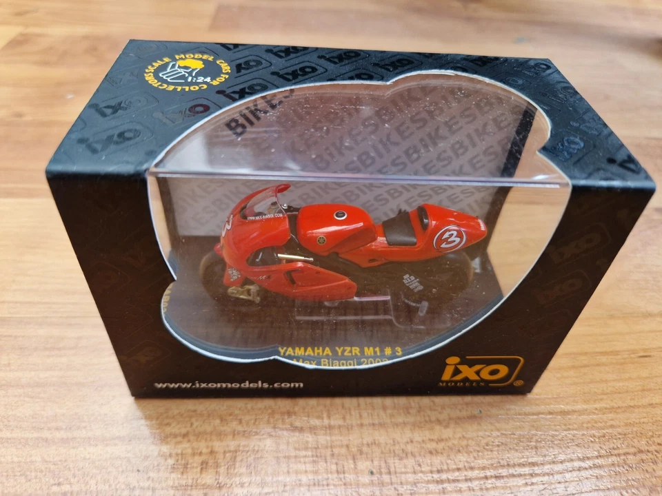 1/24 IXO YAMAHA YZR-M1 #3 MAX BIAGGI 2002 MOTO GP MOTO RAB033 Foto 2 de 3