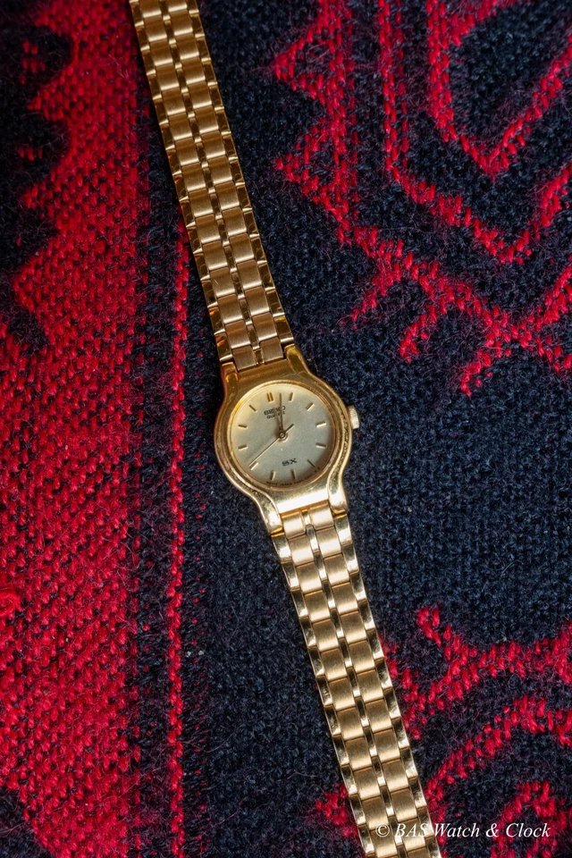 Винтажные женские кварцевые часы Seiko V401-0091 золотистый золотой циферблат новый аккумулятор - Изображение 3 из 4