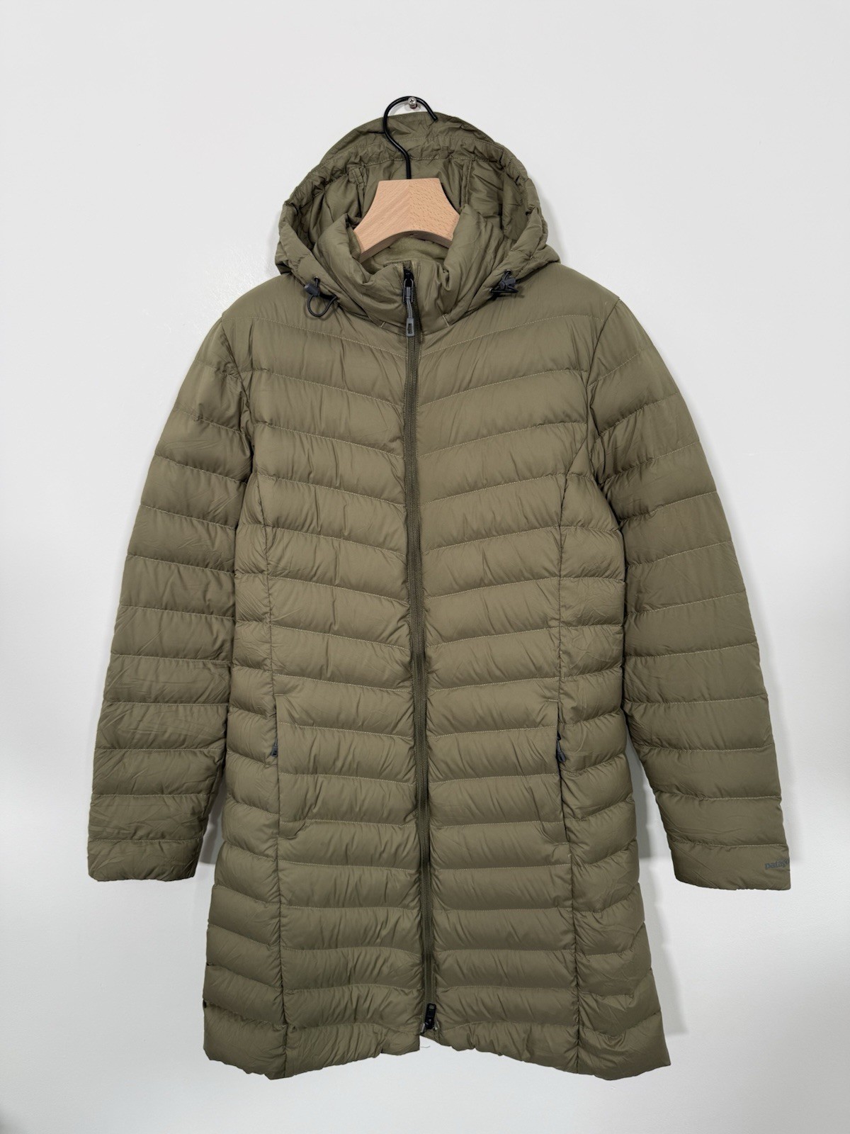 Patagonia Women’s Silent Down Parka Sage Medium Excellent Condition RRP £329