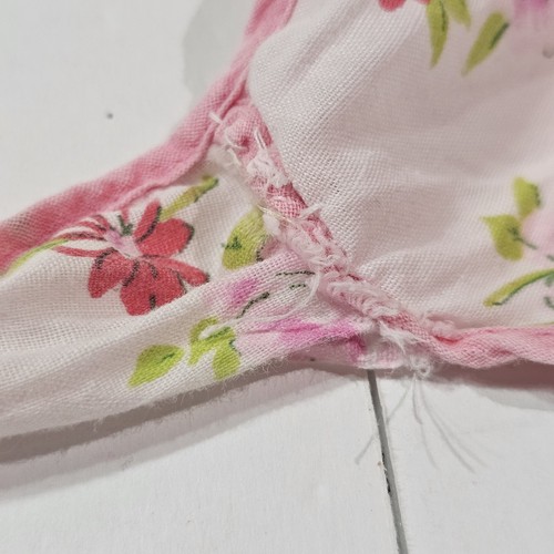 Vintage 1960s Handmade Pink Floral Apron Pocket Tie Back Ruffled Hem READ - Picture 5 of 9