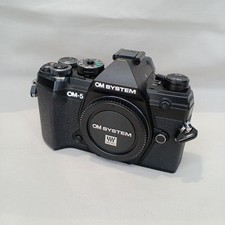 OLYMPUS OM-5 digital camera