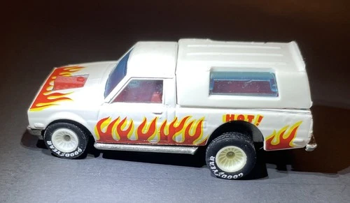 Vintage 1979 Hot Wheels Real Riders Dodge D-50 PickUp Truck Flames V Good Loose