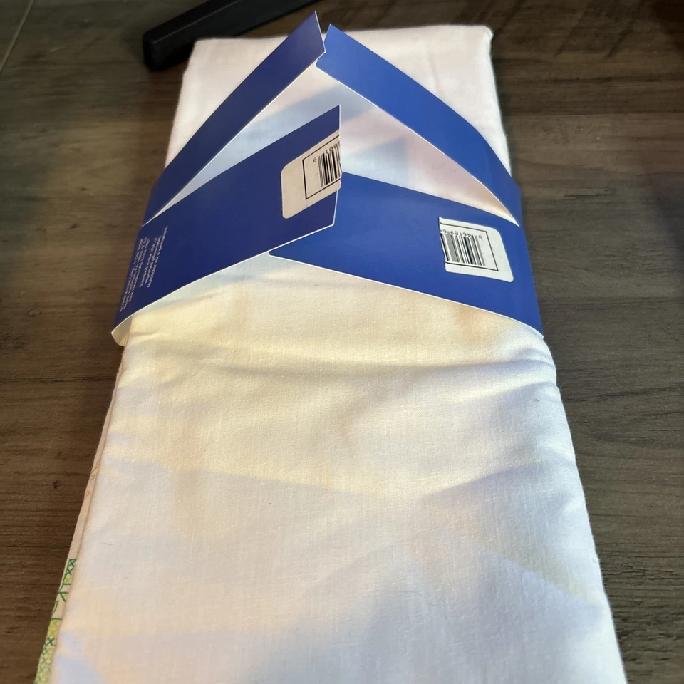 Vtg Bucilla Stamped Pillowcase Pair Pink Red Floral 20x30 Set Of 2 1998 No Floss - Image 4 of 4