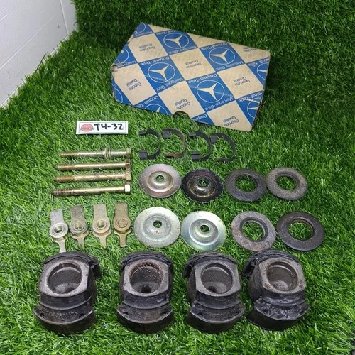 NOS OEM Mercedes W107 W114 W115 W123 Subframe Mount Bush Kit 1153301475