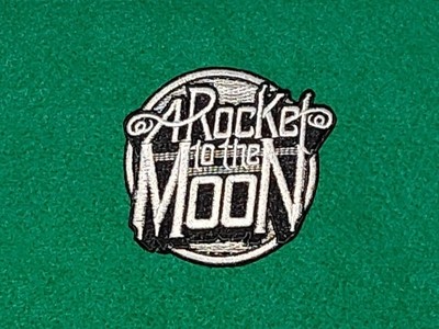 A ROCKET TO THE MOON (a) Rock Musik Patch Aufnäher / Bügelbild Festival Abzeichen