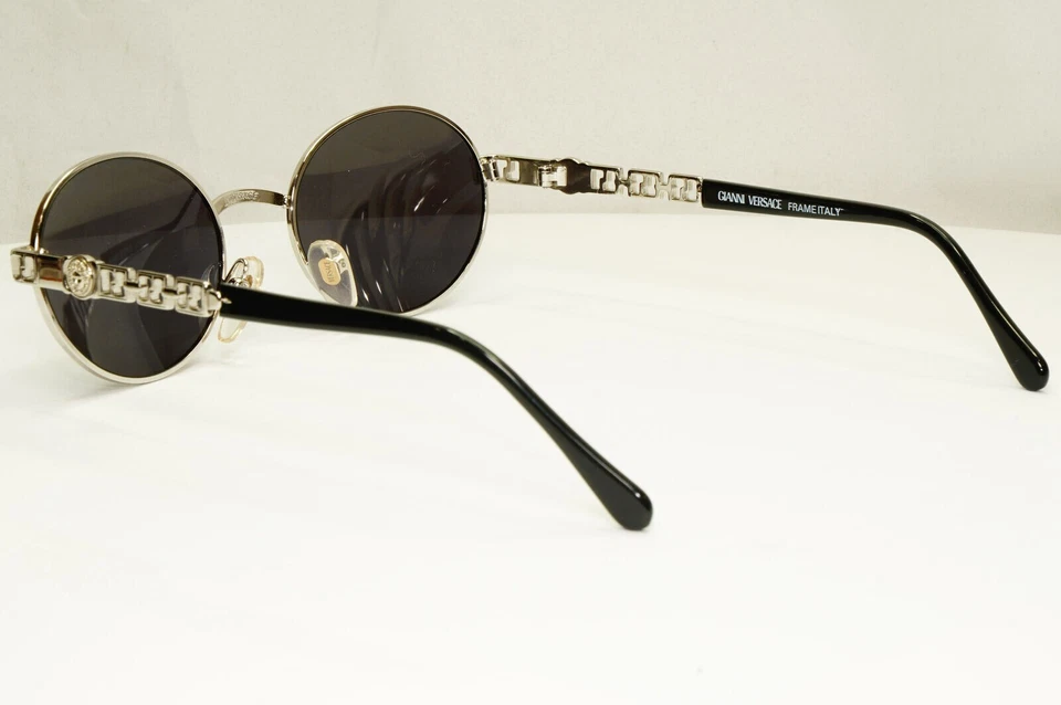 Gianni Versace 1995 Vintage Silver Medusa Round Black Sunglasses MOD G43 COL 26M - Imagem 4 de 4